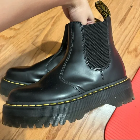 Doc Martens 2976 Smooth Leather Platform Chelsea Boots Size 9 Women Dr Vintage - Picture 4 of 14